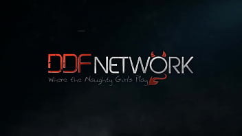 Poolside Poking - Perfectly Peachy Pussy Lips Revealed