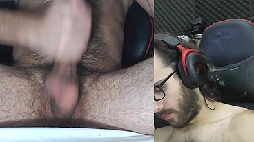 Miren esa cara de placer, Gay Argentino masturbandose y eyaculando gran carga