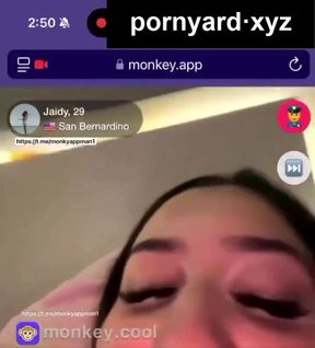 Teen webcam model shows off her reaction to homemade sex toys