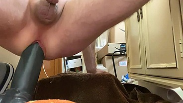 EastTNguy22 fisting anal stretching with huge plug and mr Hankeys atlas xxxl