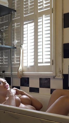 Beth Bennett Bath Behind the Scenes Video
