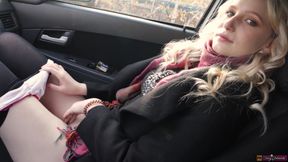 Horny Teen Girl Masturbates Pussy and Moans Loudly in Car