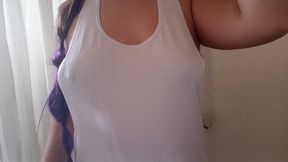White sexy babe in camiseta mojada asks what you'd do with her beautiful big natural tits