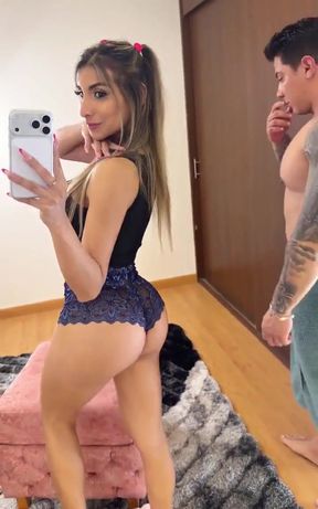 Famous Streamer Gets a Surprise Fuck While Live Streaming for Her Fans! Cum in Mouth