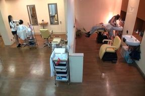 Beauty Salon Temptation. Quiet Pleasure Behind Every Service - 3