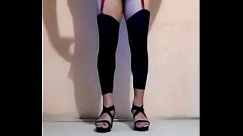 crossmariann bailando con su ropita de noche