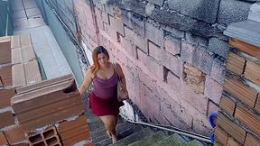 pedreiro folgado atrasa a obra e seduz a patroa