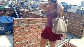pedreiro folgado atrasa a obra e seduz a patroa