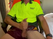 Hung horny tradie cums in hi-viz