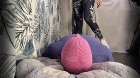 Catwalk trampling (mov)