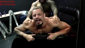 L&eacute_o Oak &amp_ Daniel Toro - Muscle couple fucking in the Seven Bar