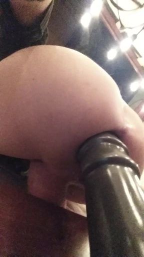 Huge Triple Headed Anal Dildo. Yashua North