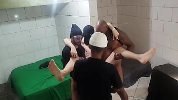 orgia com amigos