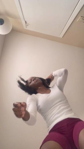 Giantess Nae Stomping