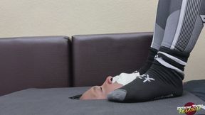 Dita Luxxx: Facebox Facial Foot Smother By My Smelly Soles - Close Up