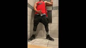 JockDad87 shoots another load in the locker room