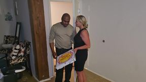 BBC Pizza Delivery for Hotwife