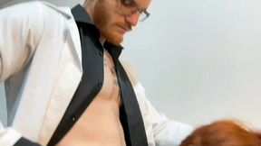 doutor carmona ajuda paciente a desentopir sua garganta. livinha marine1