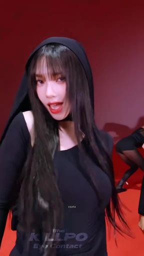 Asian k-pop girls share a juicy secret