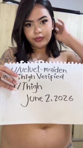 Curvy woman shows off her body in a sultry solo scene
