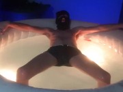 jacuzzi piss meada en jacuzy