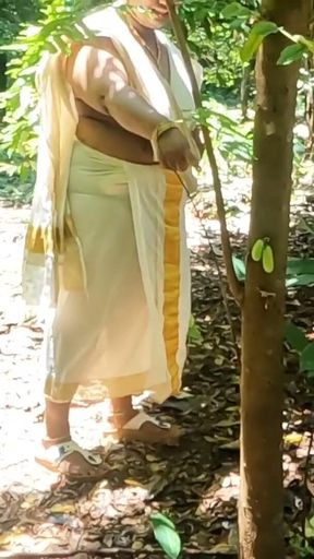 Kerala Style Traditional Set Mundu, Girl Getting Naked Outdoor Exposing Her Sexy Nude Body.