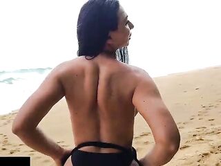 Sex with a stranger on a nudist beach: That babe naked on the shore and asked me to rub sunscreen on her back—I gave her a blow job and drilled her doggystyle