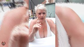 Trying Out My New Swimwear