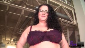 Experienced MILF Jessica Lust knows how to get you off