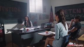 Curious Classmates: Petite Student Natalie Brooks and Her Boyfriend's Wild Encounter with Their Alluring Teacher Elizabeth Skylar!