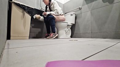 Nerdy faery date night gets soaked in the public toilet