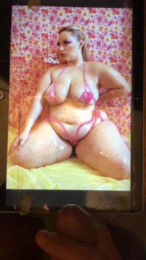 SSBBW with thick thighs enjoys a cum shot