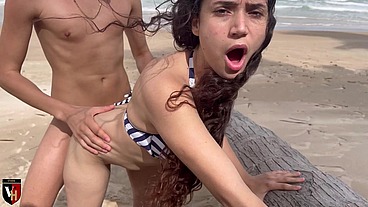 Fodendo numa Ilha Deserta