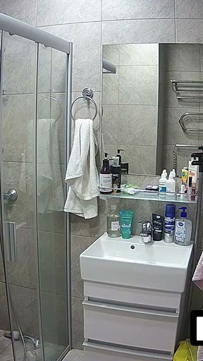 LUUV. Sexy Kareflore films her homemade shower routine for her real show   Clip 1