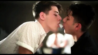 Muie, fără șa, sex în grup – slabanogii Angel Rivera și Joey Mills, futuți în cur