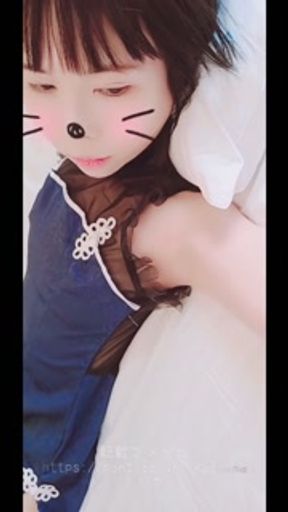 China-suited girl in a miniature Chinese dress ✨Her reaction is 👍!