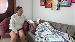 Mi peque&ntilde_o hermanastro se hace el enfermo y busca la forma de que yo le de una rica mamada y que termine en una corrida en mi co&ntilde_o