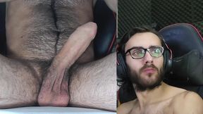 miren esa cara de placer, gay argentino masturbandose y eyaculando gran carga...