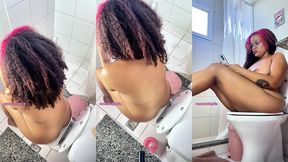 naked toilet fart explosion in the morning chubby ebony