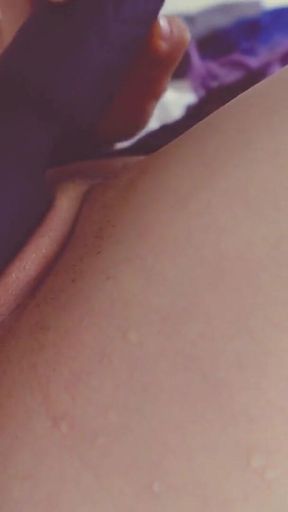 Sexy Girl Can't Stop Squirting!