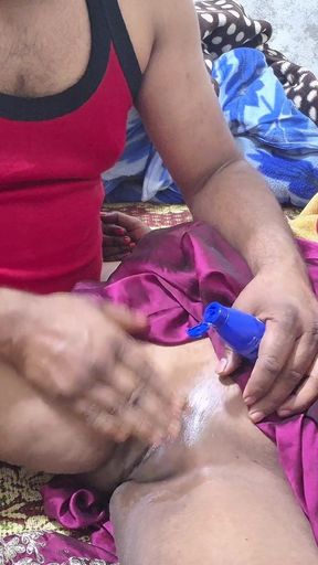 Applying Coconut Oil to Fuck Stepsister's Pussy with Thick Cock