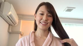 【無】Debut Vol.42 ～規格外といわれた身体と超高速生騎乗位～ パート1