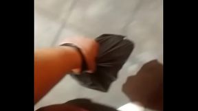 Le encanta por la cola