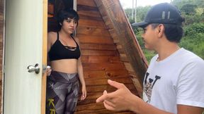 I arrive on vacation at a campsite in the middle of the mountains and I see that there is a girl with a good neighbor&#039;s ass and I end up putting my penis in her.