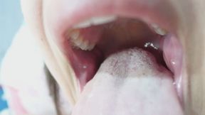My huge stepmom swallows because he thinks I'm candy