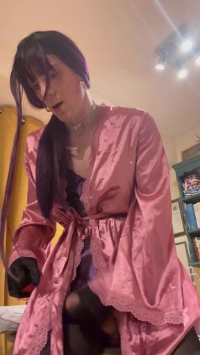 Jess Silk Rides Dildo