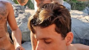 marc ferri sendo leitado pelos amigos em mais uma.suruba na praia de abrico. com renbri carioca, pigboy, ander hard, kadu ventri, adonnis e mais...