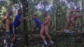 mulato parrudo aguentou a minha rolona grande grossa no seu rabao