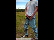 HE JERKS OFF IN A PUBLIC PARK!! 😳 /// Jordan Wilder