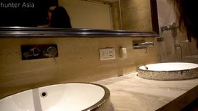 Late Night Sex Moves From Bed to Bathroom